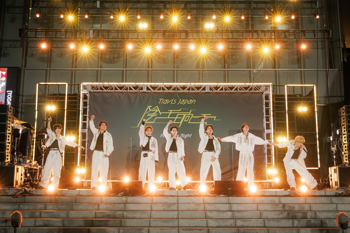 Travis Japan celebrates the release of their second CD single “KAGE NI MO HINATA NI MO” in bustling Shinjuku